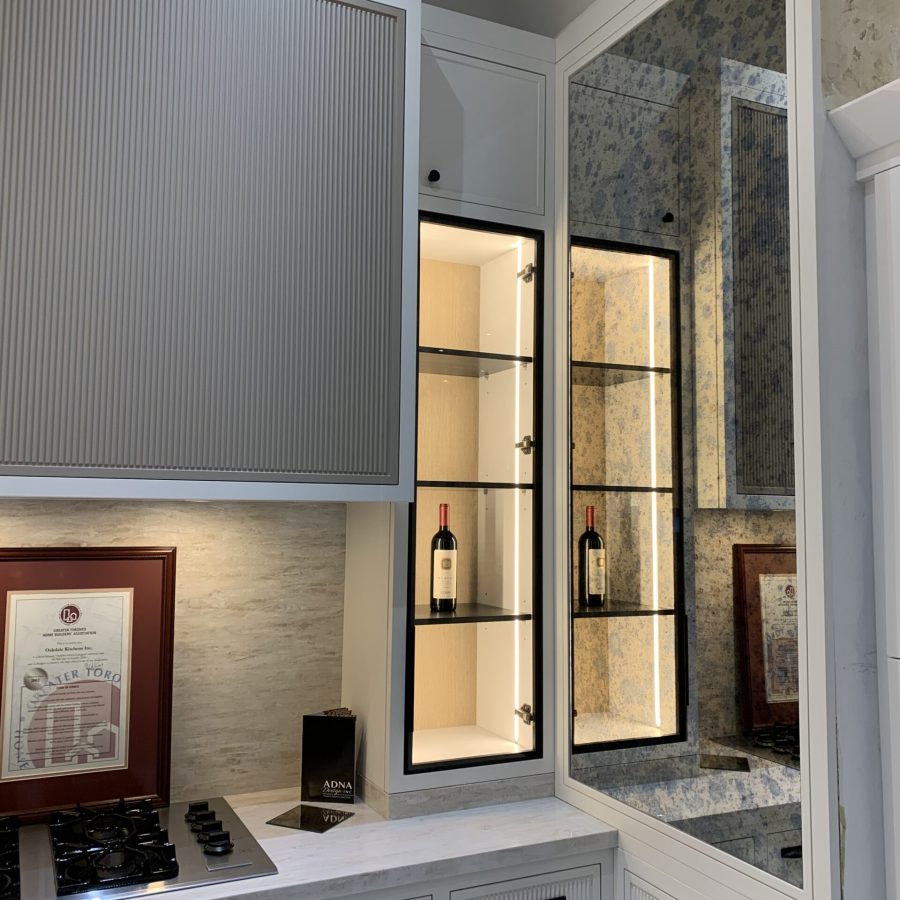 Custom Kitchen Aluminum-Framed Door with Glass Insert